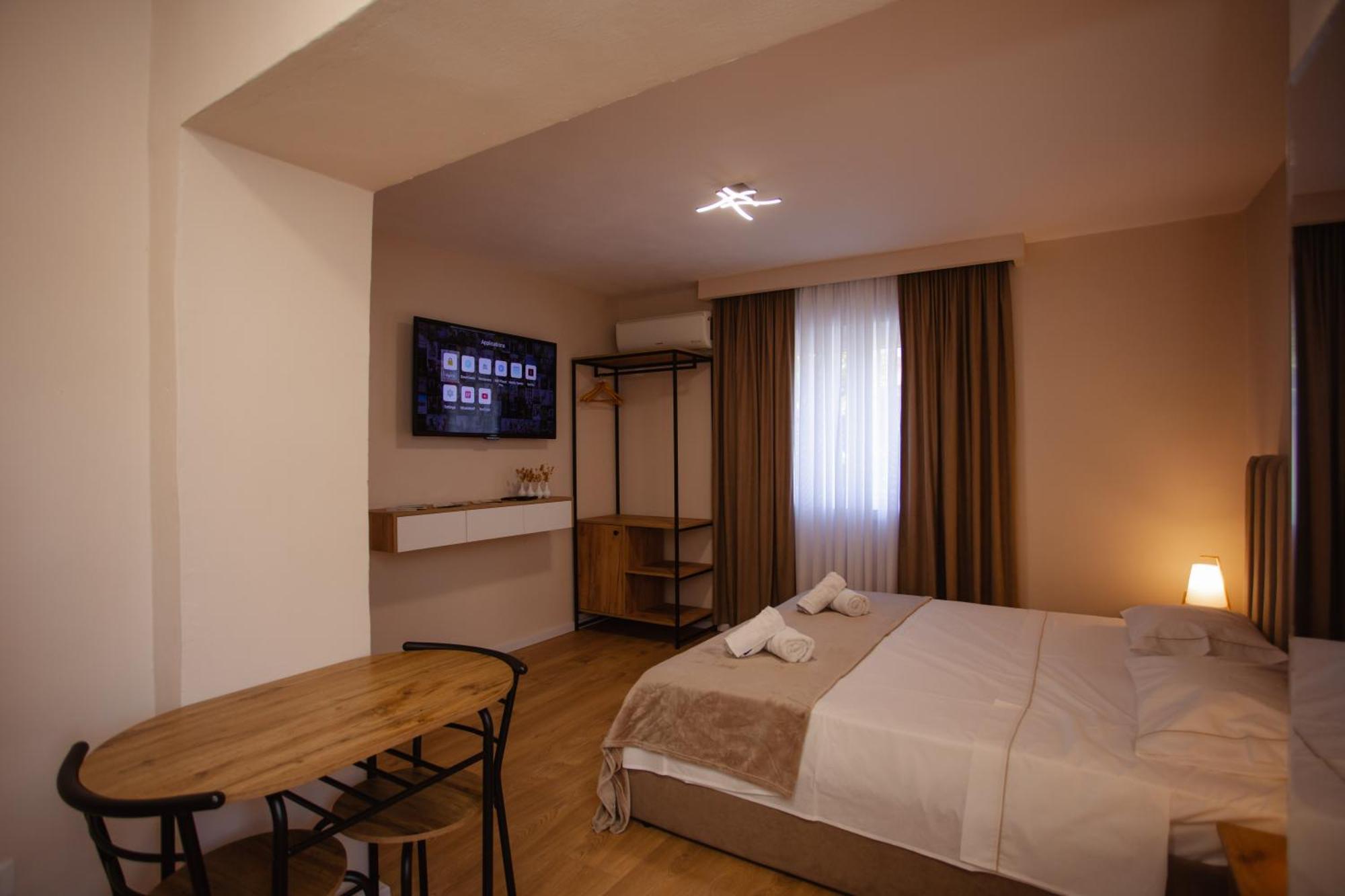 City Center Studio Apartments Shkodër Екстериор снимка